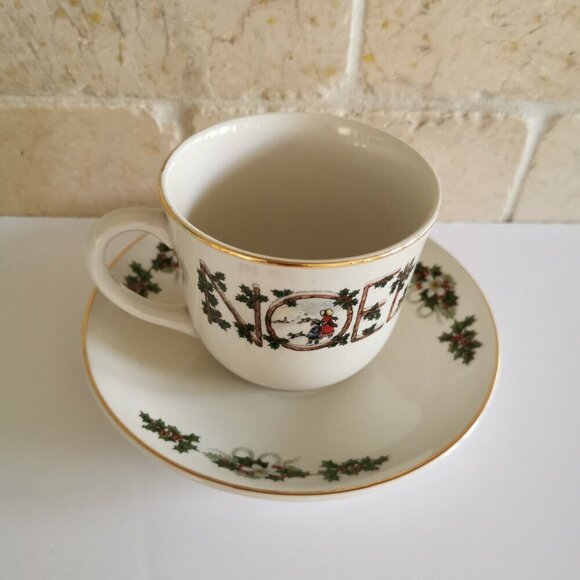 Wood & Sons 'Noel' Cup and Saucer Christmas Dinnerware Table Setting Holidays - Picture 6 of 6